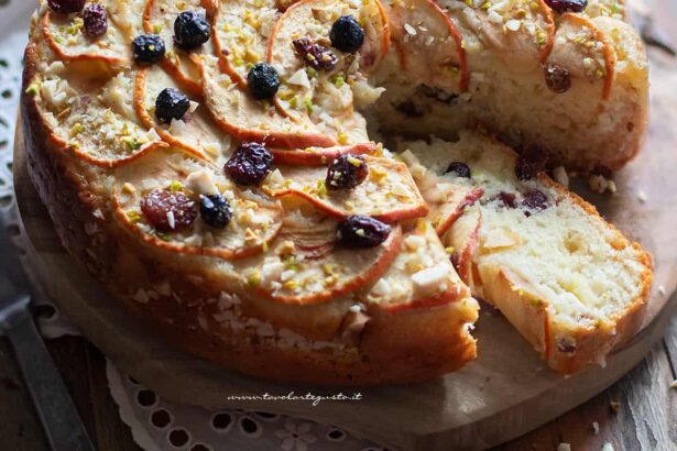 torta di mele e frutta secca