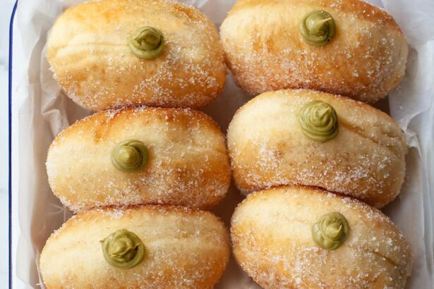 bomboloni al pistacchio - Ricetta di Tavolartegusto