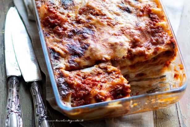 lasagne alla bolognese - Ricetta di Tavolartegusto