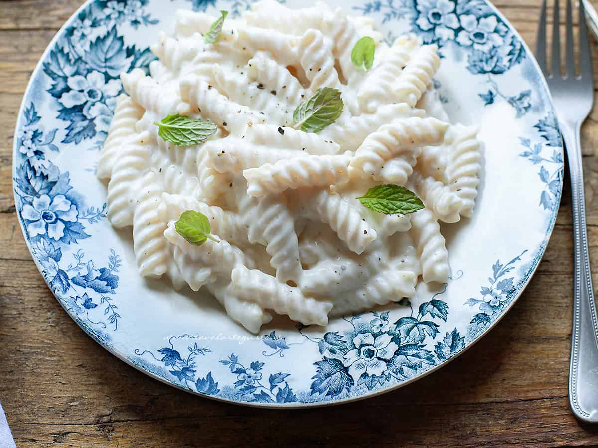 pasta con ricotta ricetta