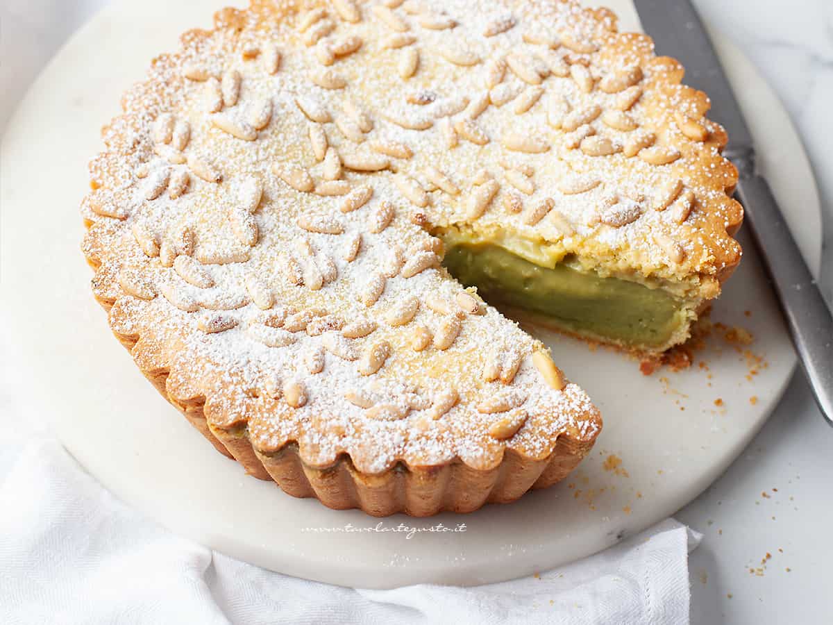 torta della nonna al pistacchio