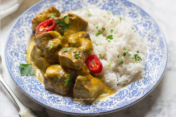 manzo al curry - Ricetta di Tavolartegusto