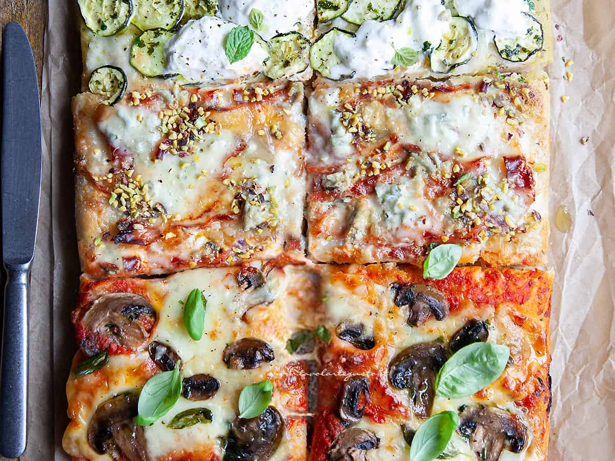 Pizza al taglio: la Ricetta perfetta, facile e soffice (1 impasto tanti  gusti)