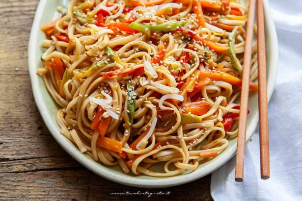 noodles con verdure - Ricetta di Tavolartegusto