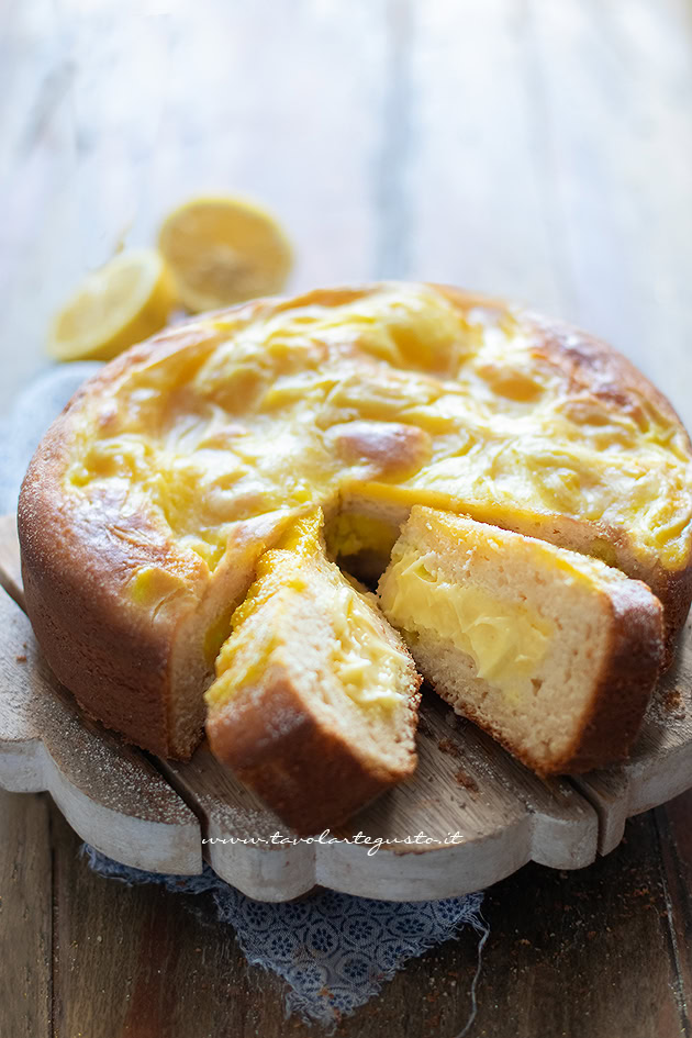 Torta al limone cremosa ricetta