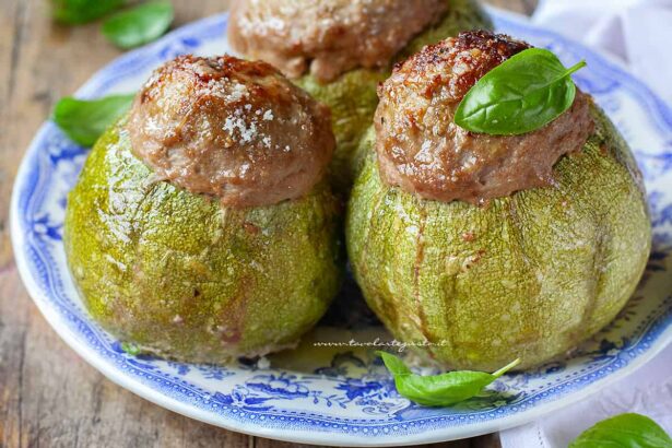 zucchine tonde ripiene - Ricetta di Tavolartegusto