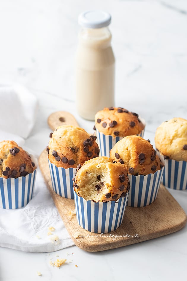 Muffin in friggitrice ad aria (soffici, golosi e pronti pochissimi minuti!)