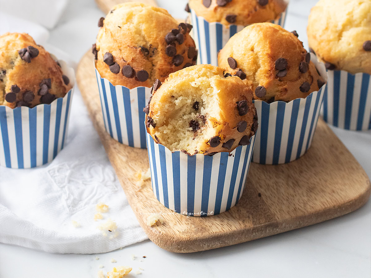 Muffin in friggitrice ad aria (soffici, golosi e pronti pochissimi