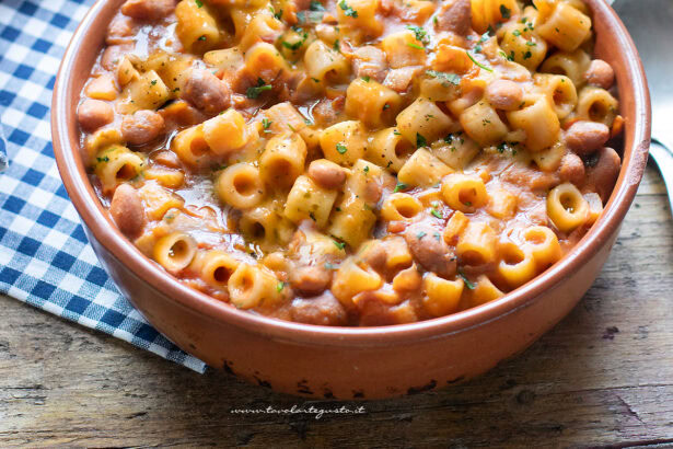 pasta fagioli e pancetta - Ricetta di Tavolartegusto