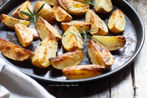 patate in friggitrice ad aria - Ricetta di Tavolartegusto