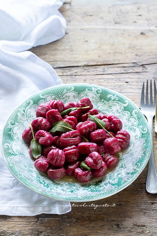 ricetta gnocchi di barbabietola