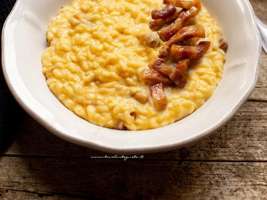 Risotto alla carbonara (cremoso e saporito) Ricetta veloce