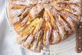 torta di mele in friggitrice ad aria-