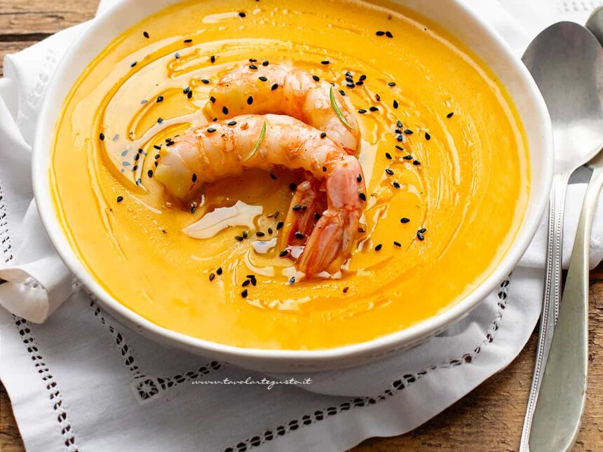 Vellutata di zucca e gamberi (velocissima e gourmet!)