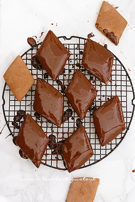 glassare i mostaccioli