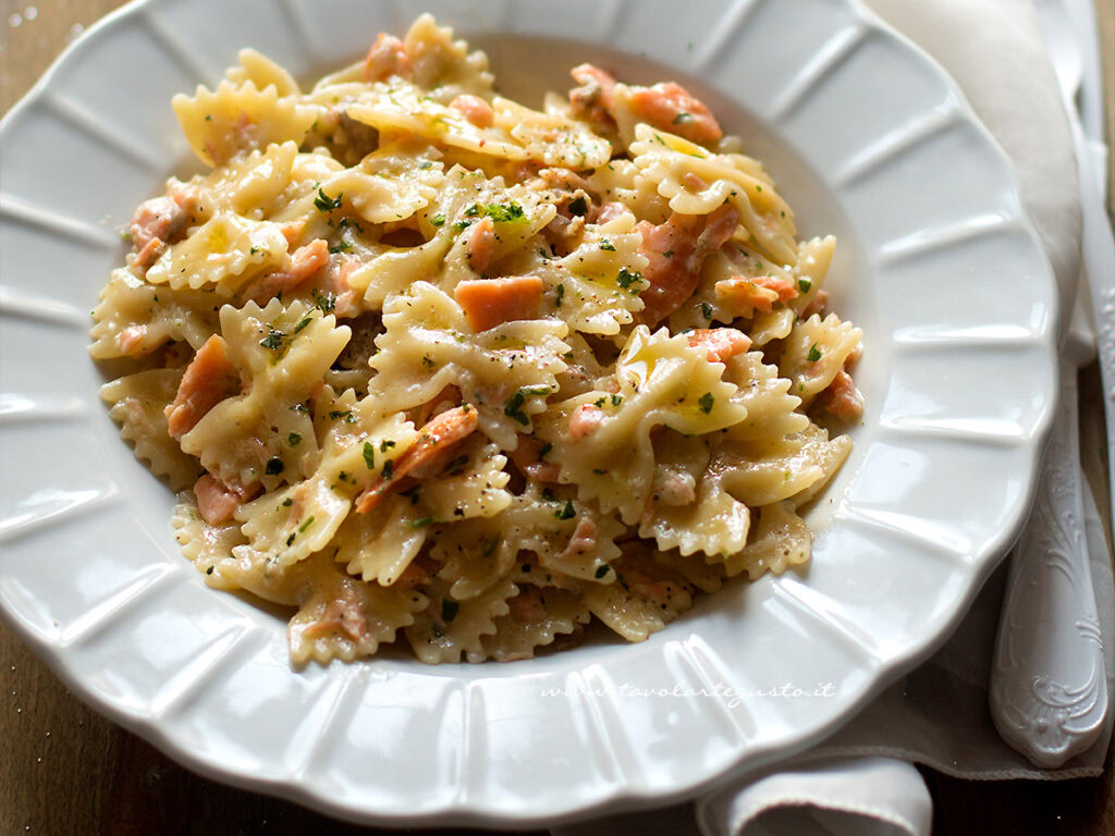 Pasta al salmone affumicato : Ricetta e Video