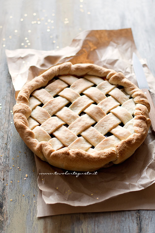pizza di scarola sfornata
