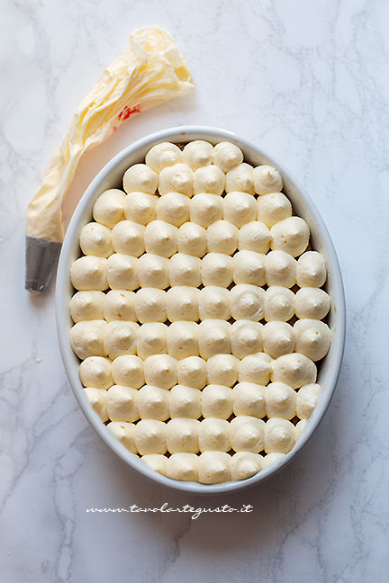 tiramisù originale appena realizzato