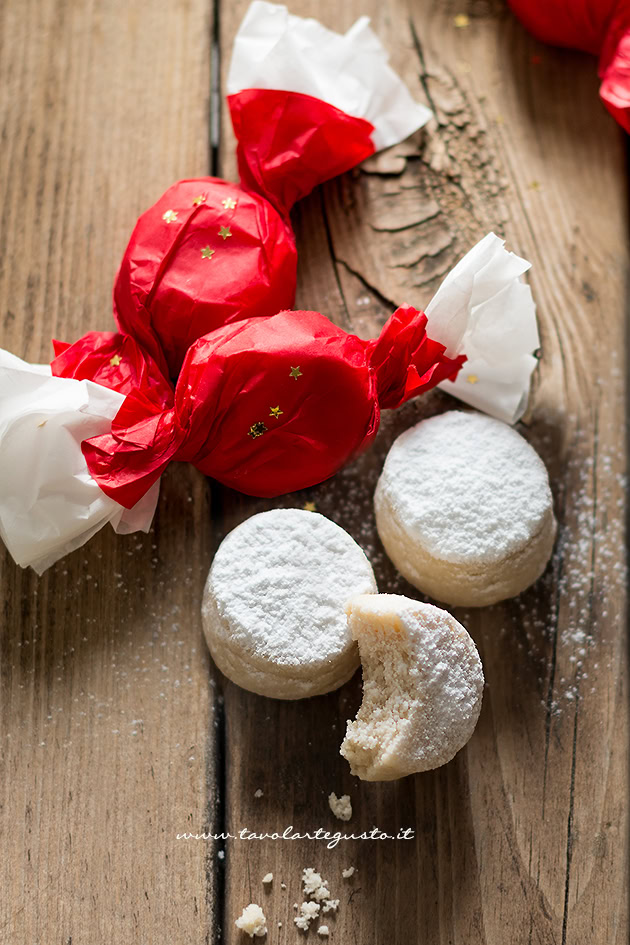 polvorones natalizi spagnoli - Ricetta di Tavolartegusto