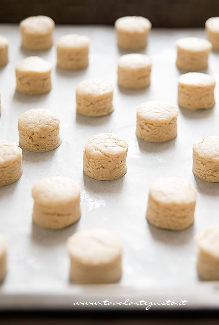 polvorones pronti da infornare - Ricetta di Tavolartegusto