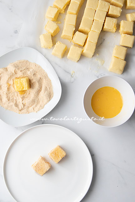 tagliare e friggere la crema fritta