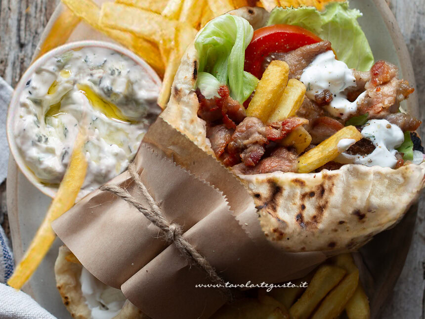 gyros (pita gyros) - Ricetta di Tavolartegusto