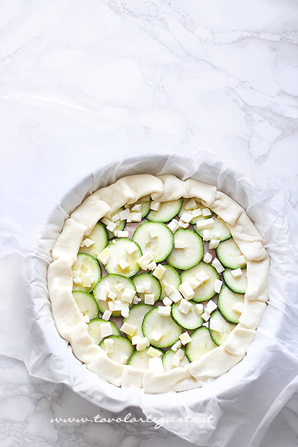 farcire la torta salata con zucchine