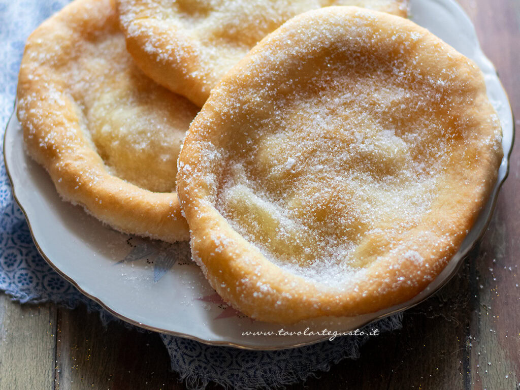 Frittelle del luna park (Ricetta originale e senza lievitazione)