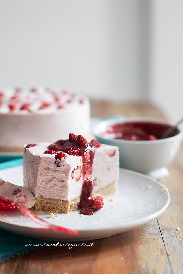 Fette di Cheesecake alle fragoline di bosco