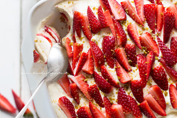 Tiramisù alle fragole con uova pastorizzate