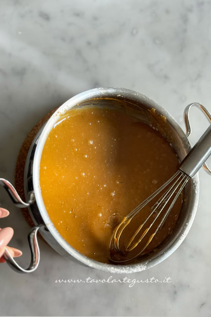 caramello per tarte tatin alle fragole