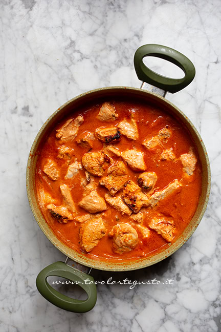 pollo tikka masala nella salsa