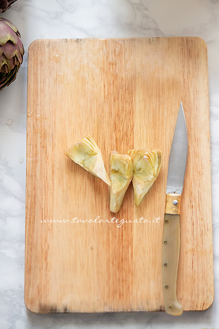 tagliare i carciofi in padella
