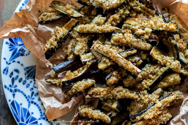 Bastoncini di melanzane al forno ricetta