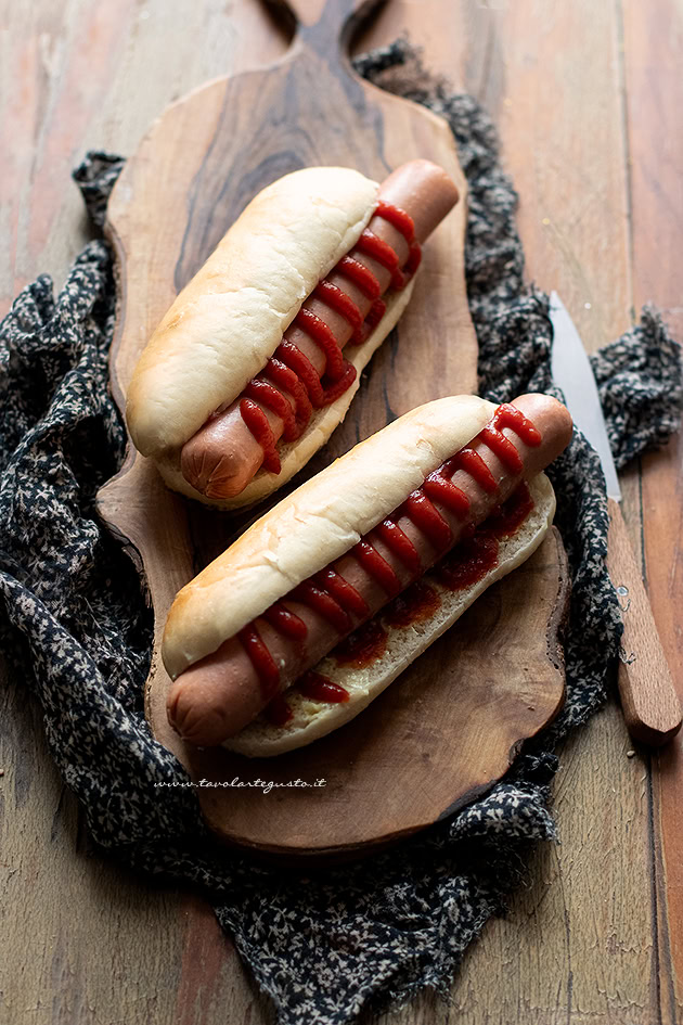 Panini per hot dog ricetta