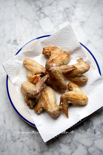 friggere le alette di pollo buffalo wings