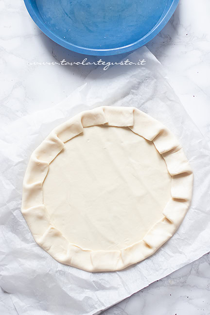 realizzare la base per la torta salata estiva