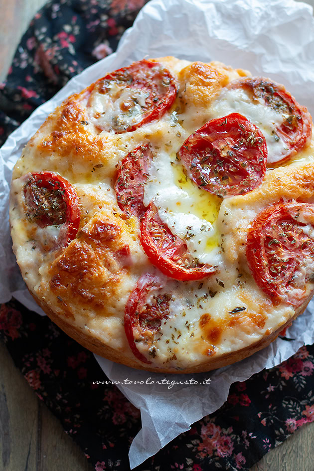 torta salata stracchino e pomodori ricetta