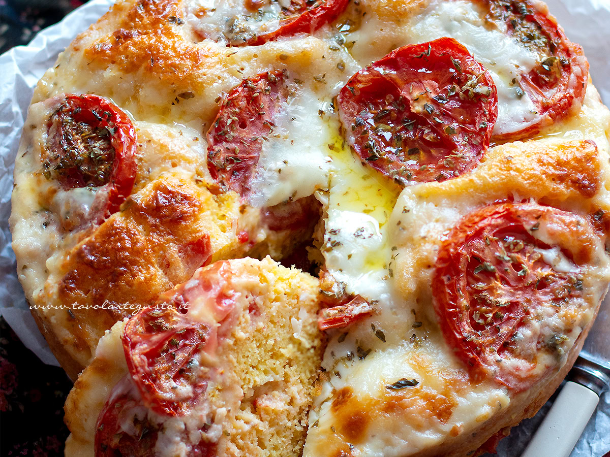 torta salata stracchino e pomodori