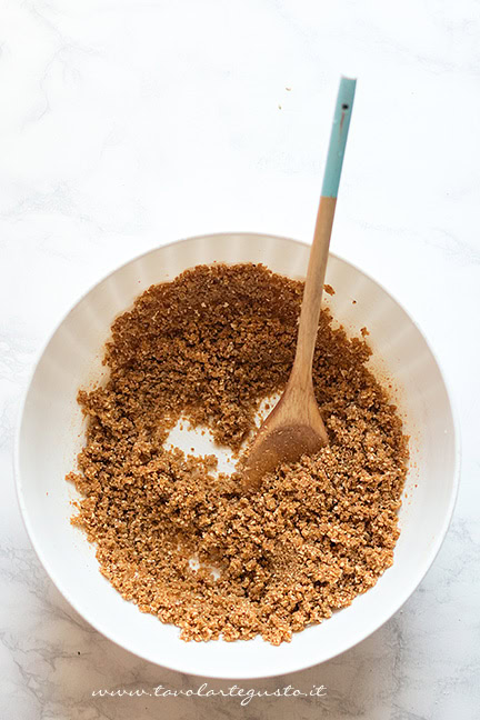 composto di biscotti per cheesecake alla nutella