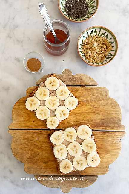 condire il banana toast