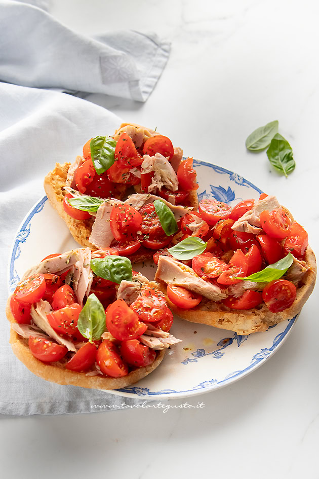 friselle tonno e pomodoro ricetta