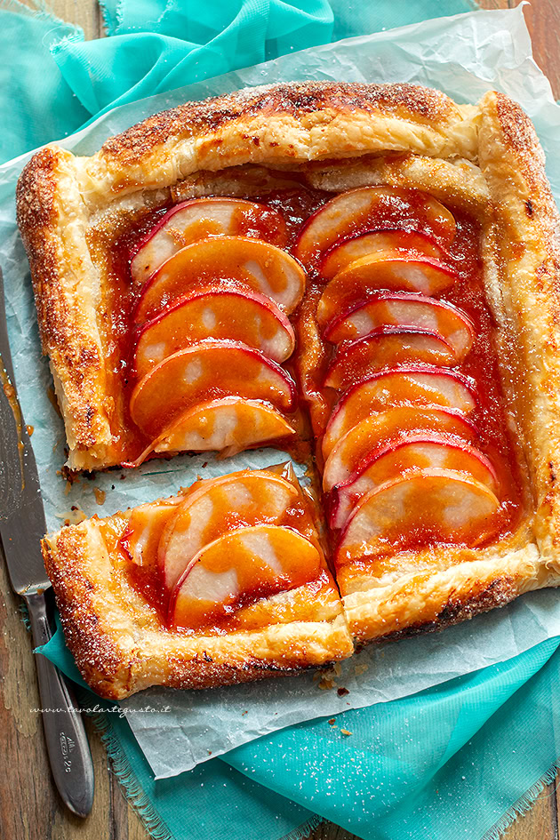 sfoglia con pesche e marmellata ricetta