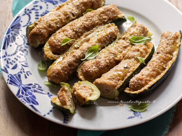 Zucchine ripiene al forno (3 varianti) - Ricetta di Tavolartegusto