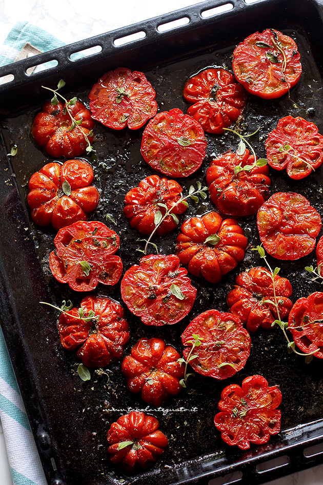 Pomodori al forno ricetta