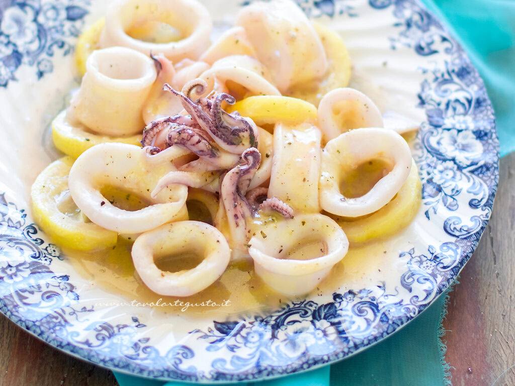 Calamari al limone (morbidi e cremosi)