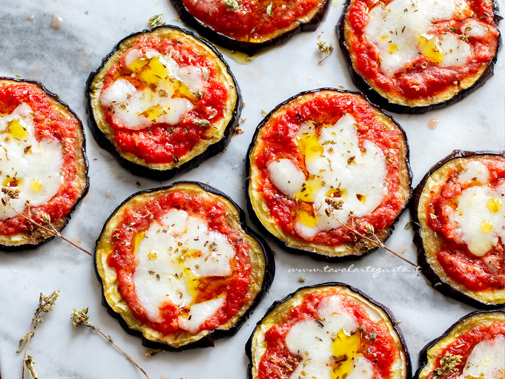 Pizzette di melanzane (leggere, saporite)