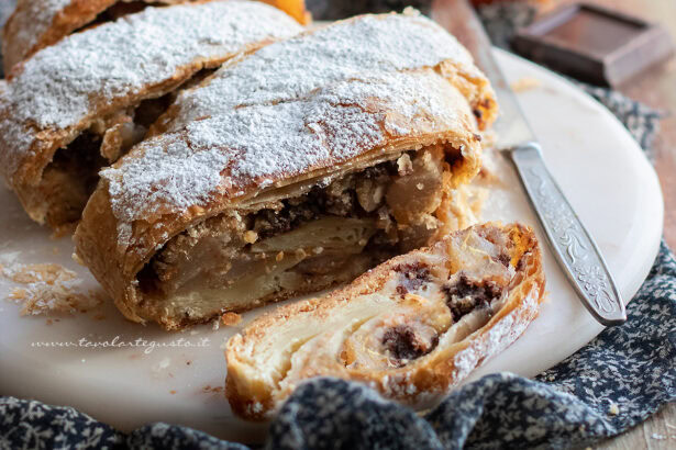 strudel pere e cioccolato