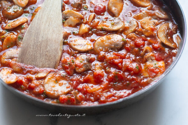 sugo ai funghi