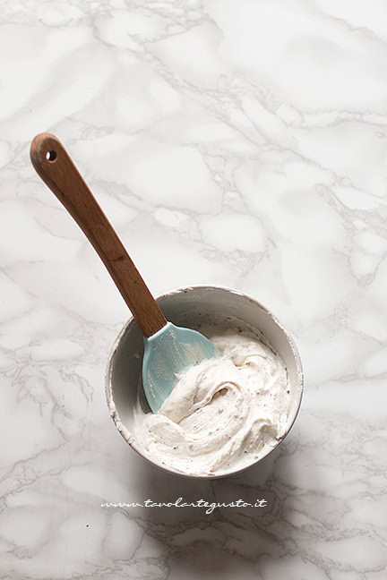 crema al mascarpone veloce per torta di natale